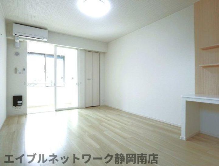 ウィステリア リズムの内装