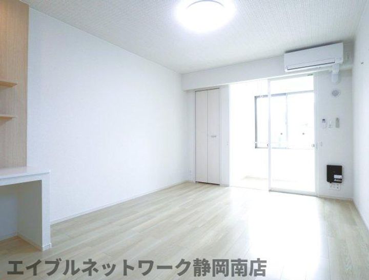 ウィステリア リズムの内装