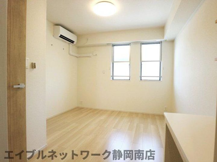 ウィステリア リズムの内装