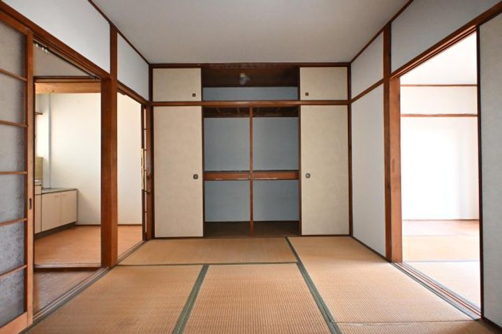 平和マンションの内装