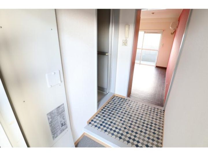 奈良県奈良市大宮町1丁目(マンション)の賃貸物件の玄関