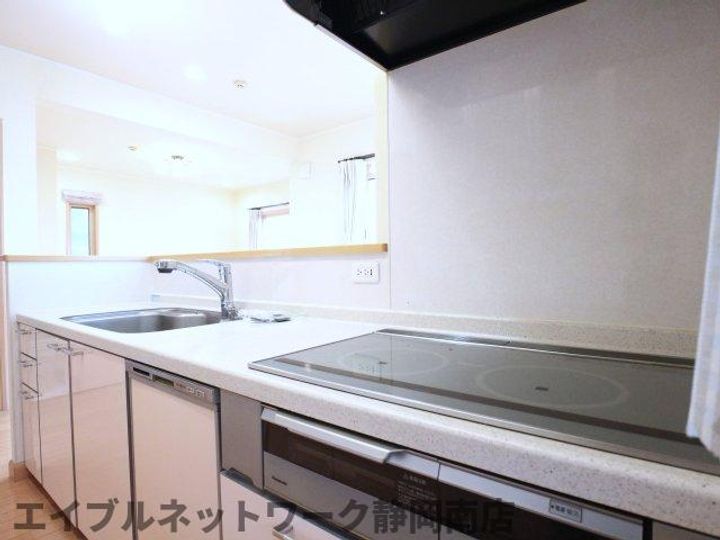 静岡県静岡市駿河区馬渕4丁目(一戸建)の賃貸物件Kのキッチン