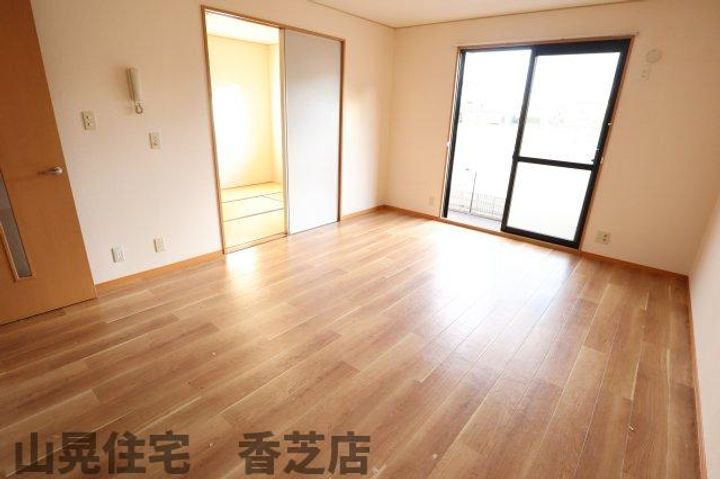 奈良県香芝市狐井(アパート)の賃貸物件の居間