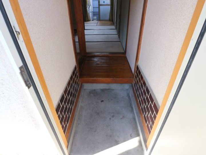 奈良県大和郡山市筒井町(アパート)の賃貸物件の玄関