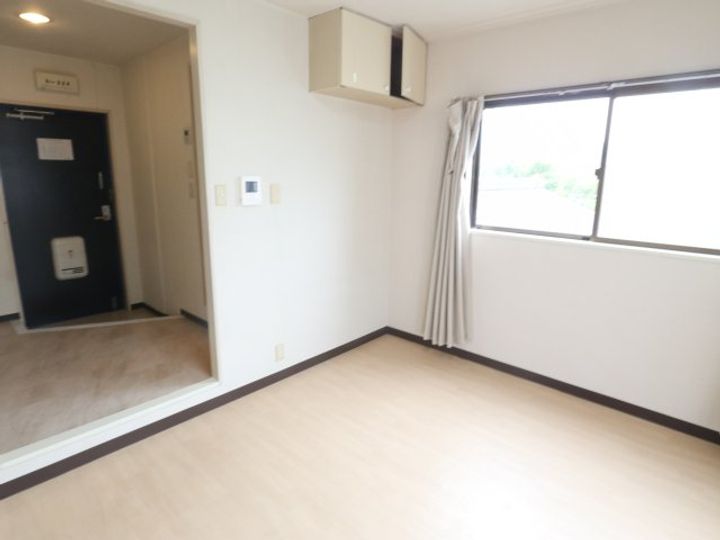 奈良県奈良市尼辻中町(マンション)の賃貸物件の居間