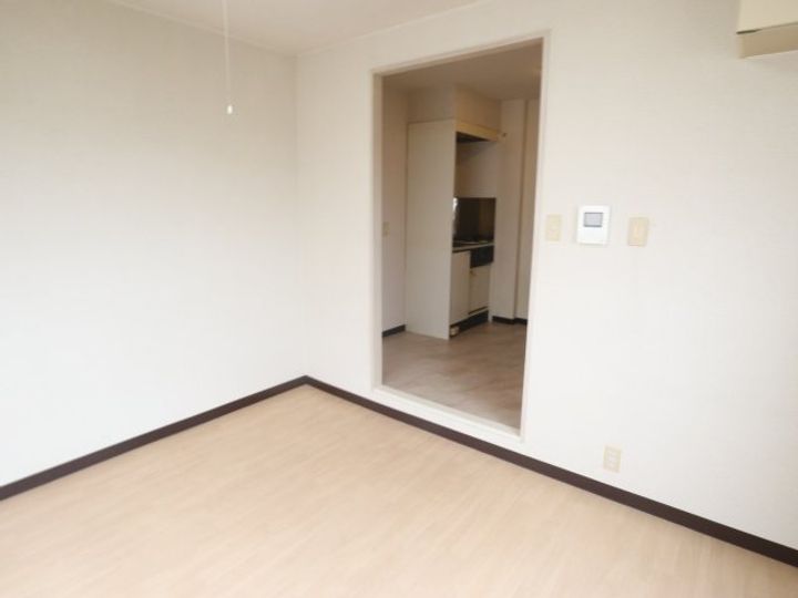 奈良県奈良市尼辻中町(マンション)の賃貸物件の居間