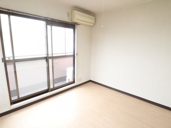 奈良県奈良市尼辻中町(マンション)の賃貸物件の居間