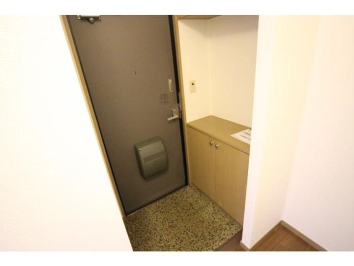 奈良県生駒郡三郷町立野北2丁目(アパート)の賃貸物件の玄関