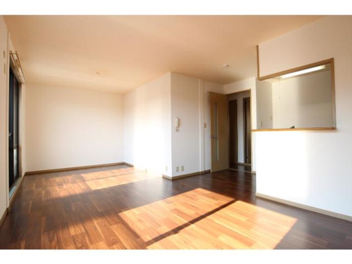 奈良県生駒郡三郷町立野北2丁目(アパート)の賃貸物件の居間