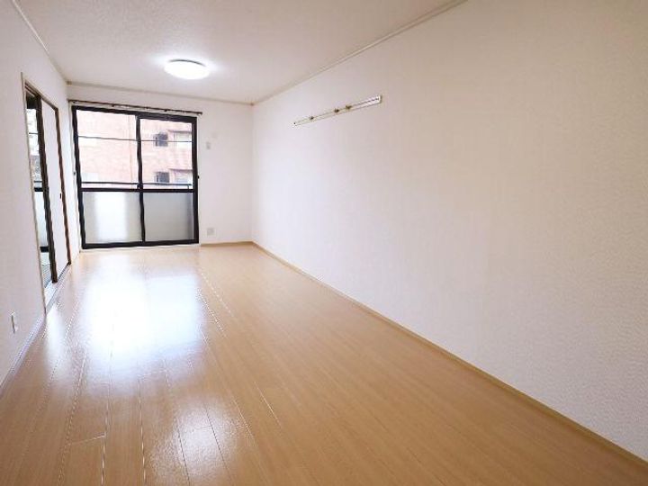 奈良県生駒市辻町(アパート)の賃貸物件103の居間