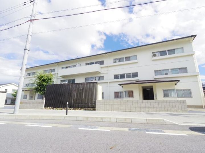 奈良県生駒郡斑鳩町稲葉西2丁目(マンション)の賃貸物件の外観