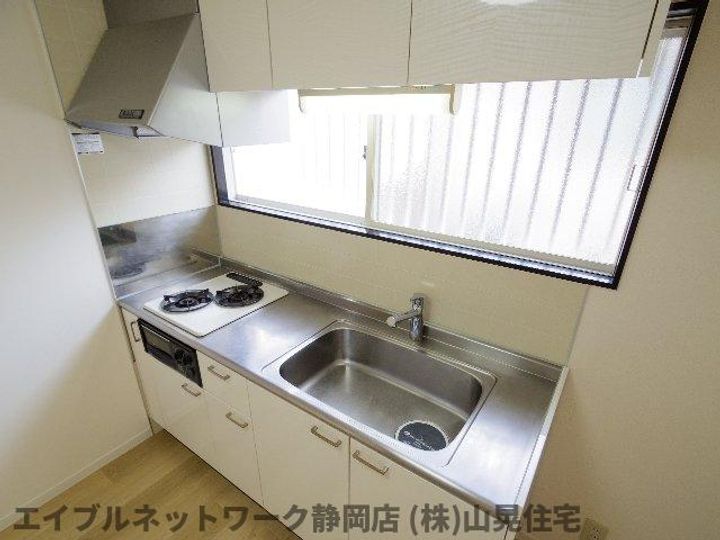 静岡県静岡市葵区千代田2丁目(アパート)の賃貸物件のキッチン