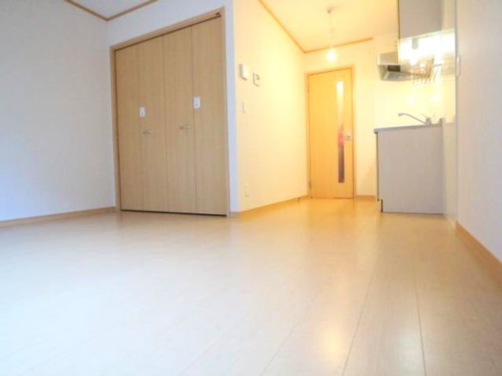 奈良県奈良市中新屋町(アパート)の賃貸物件103の居間