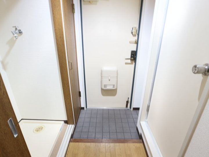 奈良県大和郡山市小泉町(マンション)の賃貸物件206の玄関