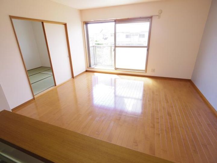 奈良県葛城市北花内(アパート)の賃貸物件の居間