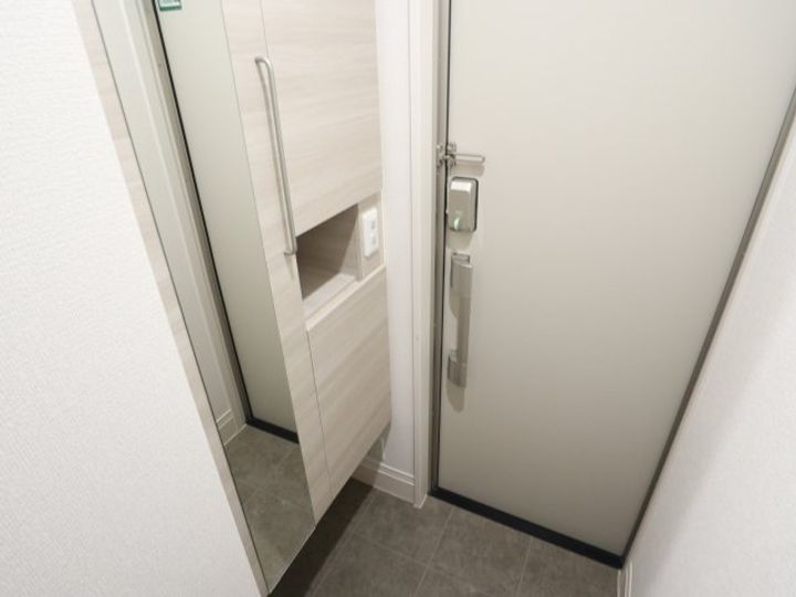 奈良県奈良市秋篠町(アパート)の賃貸物件の玄関