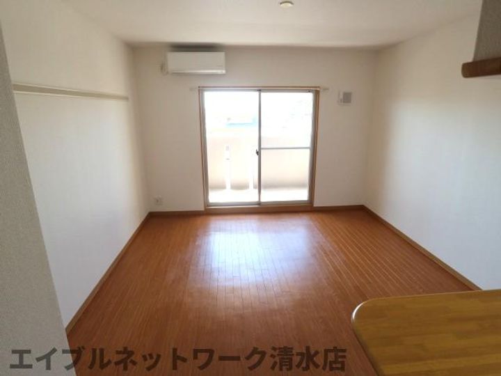 静岡県静岡市清水区折戸4丁目(マンション)の賃貸物件の居間