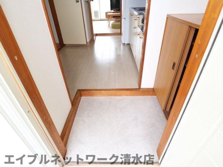 静岡県静岡市清水区三保(アパート)の賃貸物件の玄関