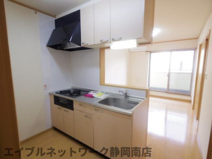 エルスタンザ西島Ⅲのキッチン