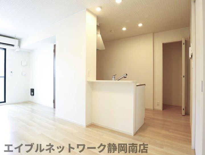 レジデンス・ヤギⅣBの居間