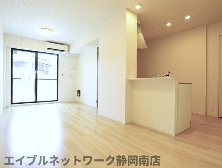 レジデンス・ヤギⅣBの居間