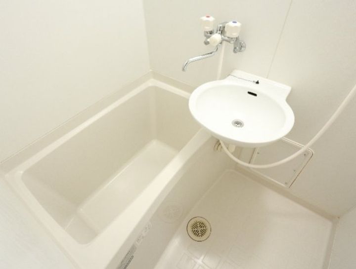 レオパレスくれーる大安寺208の風呂