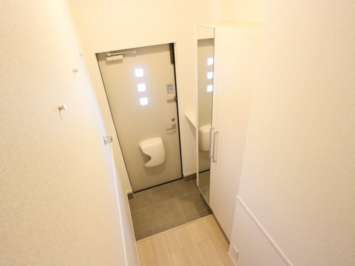 奈良県大和郡山市額田部北町(アパート)の賃貸物件の玄関