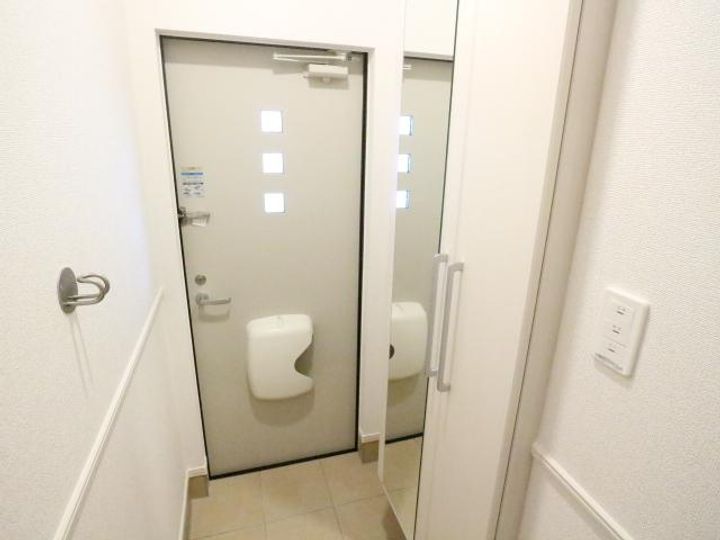 奈良県奈良市佐保台西町(アパート)の賃貸物件の玄関