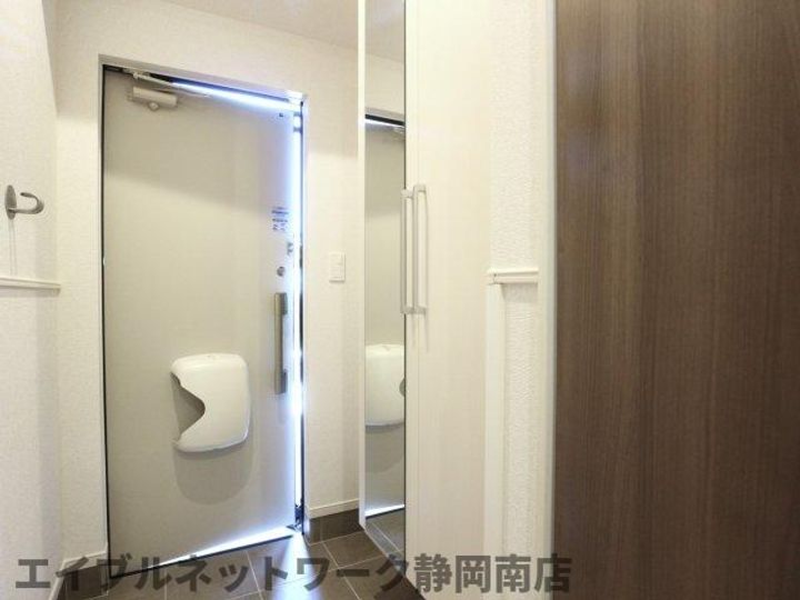 メゾン グランツの玄関