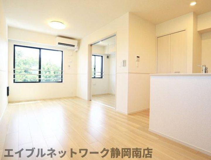 メゾン グランツの居間