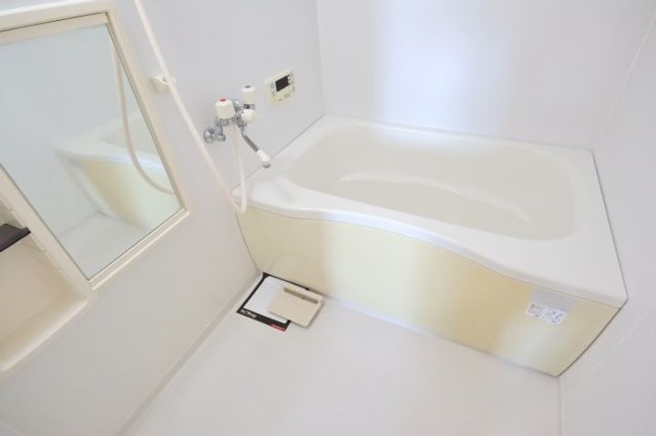 奈良県香芝市旭ケ丘3丁目(テラスハウス)の賃貸物件102の風呂