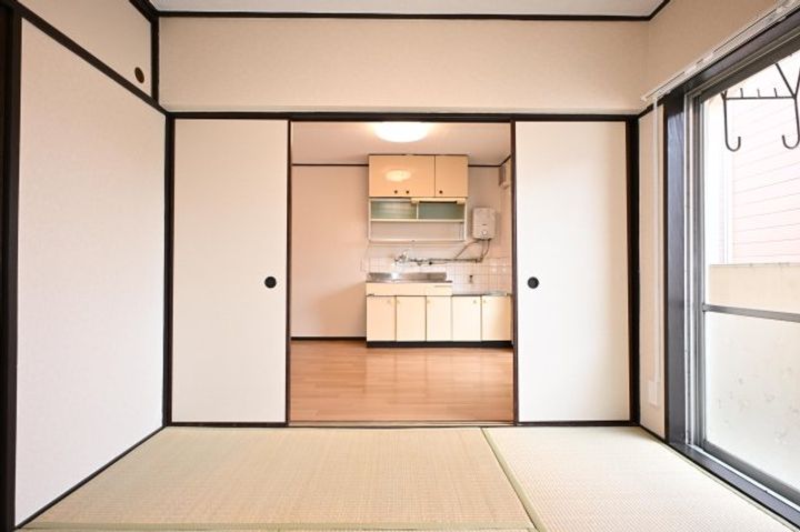 奈良県奈良市芝辻町(マンション)の賃貸物件の居間