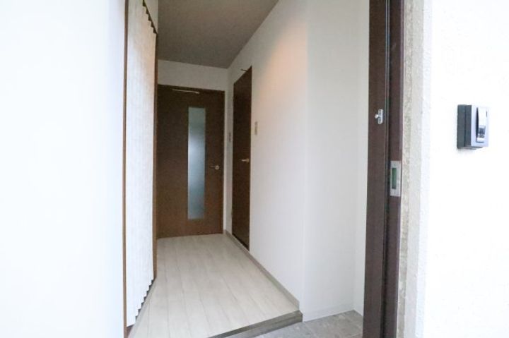 奈良県香芝市瓦口(マンション)の賃貸物件305の玄関