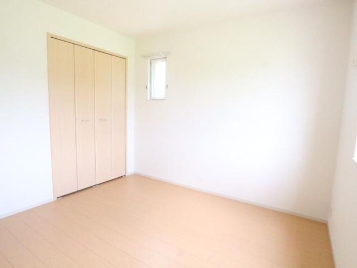 京都府木津川市加茂町里中門伝の賃貸アパートの居間