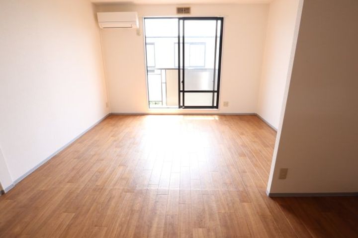 奈良県北葛城郡広陵町馬見北6丁目(アパート)の賃貸物件202の居間