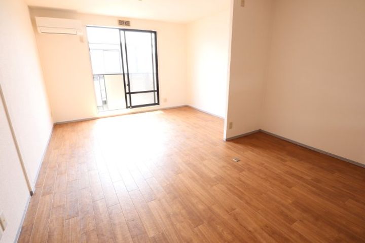 奈良県北葛城郡広陵町馬見北6丁目(アパート)の賃貸物件202の居間