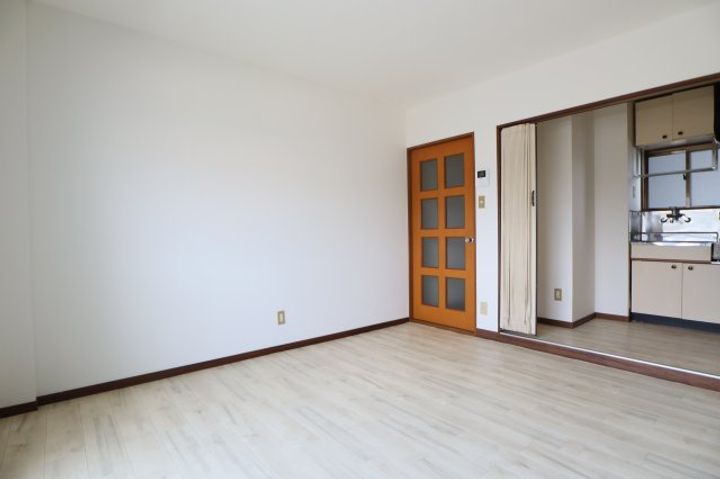 ナッシュエイ86311の居間