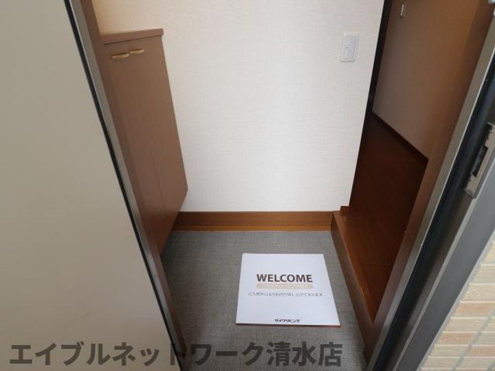 静岡県静岡市清水区銀座(アパート)の賃貸物件の玄関