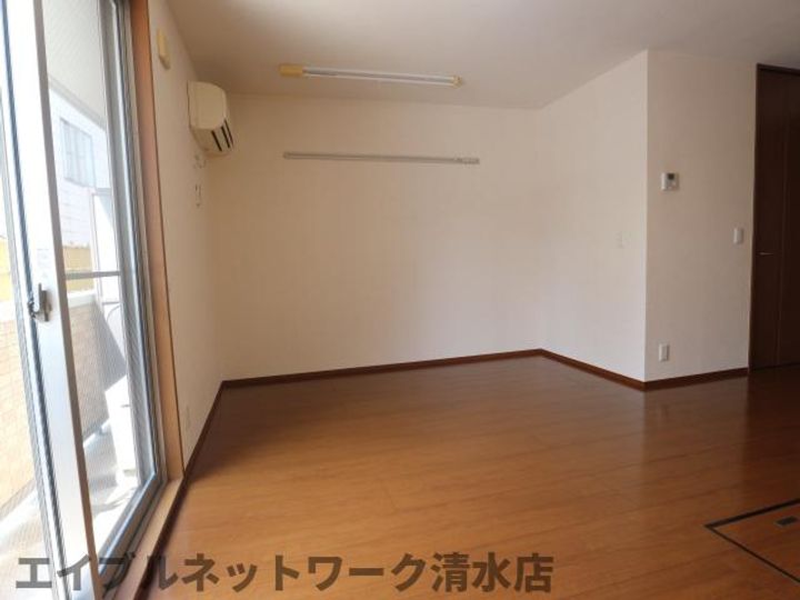 静岡県静岡市清水区銀座(アパート)の賃貸物件の居間
