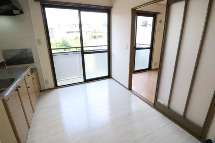 奈良県香芝市関屋(アパート)の賃貸物件の居間