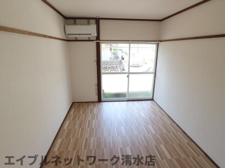 静岡県静岡市清水区船原1丁目(アパート)の賃貸物件の居間
