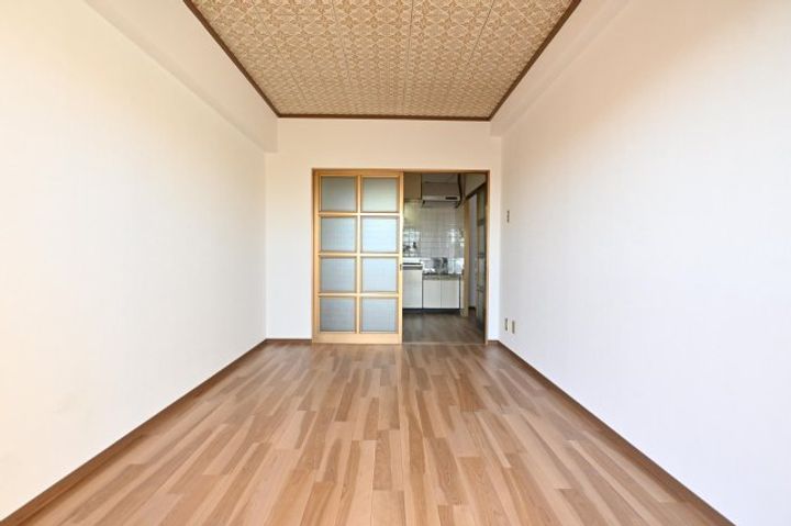 北京終岡田マンションの居間