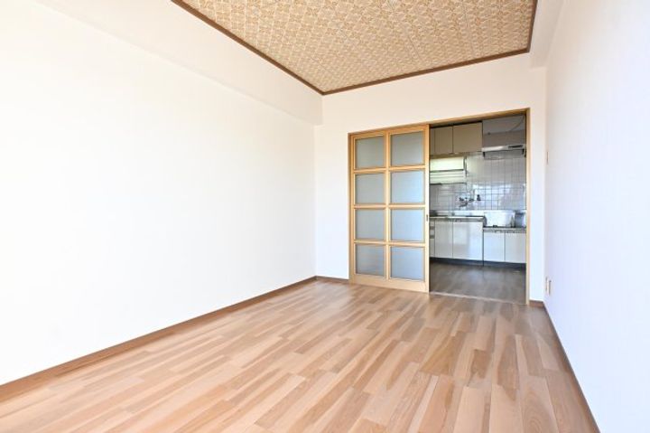 北京終岡田マンションの居間