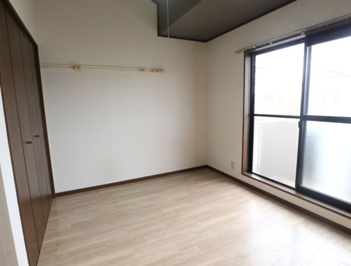 奈良県奈良市青野町2丁目(アパート)の賃貸物件の居間