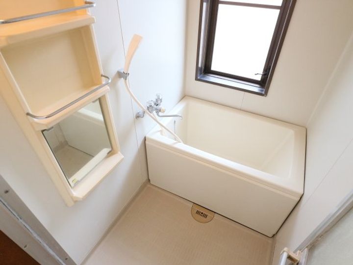 奈良県大和郡山市小泉町(テラスハウス)の賃貸物件の風呂