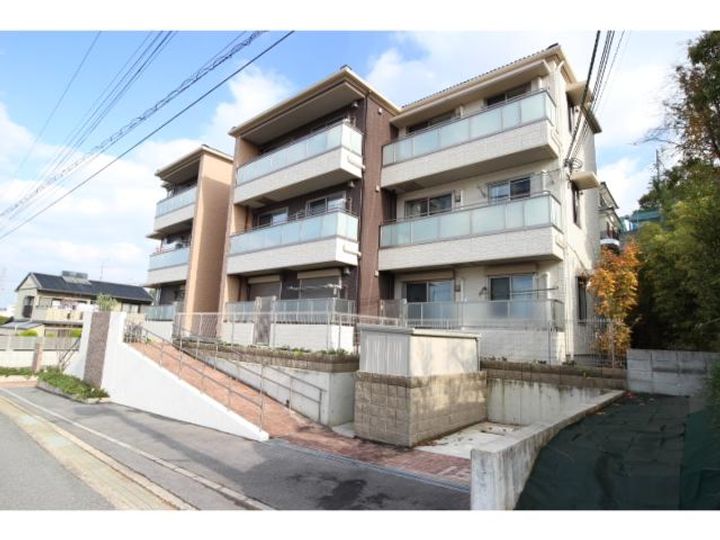 奈良県北葛城郡王寺町舟戸3丁目(マンション)の賃貸物件の外観