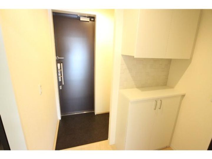 奈良県北葛城郡王寺町舟戸3丁目(マンション)の賃貸物件の玄関