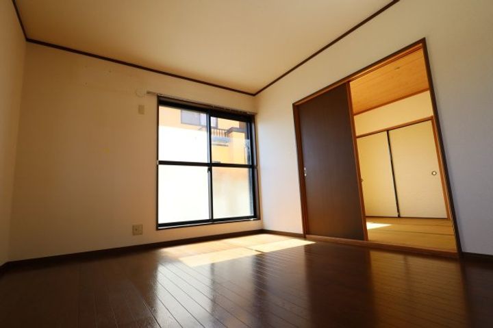 奈良県桜井市大字西之宮(アパート)の賃貸物件の居間
