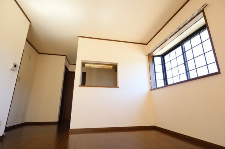 奈良県桜井市大字西之宮(アパート)の賃貸物件の居間