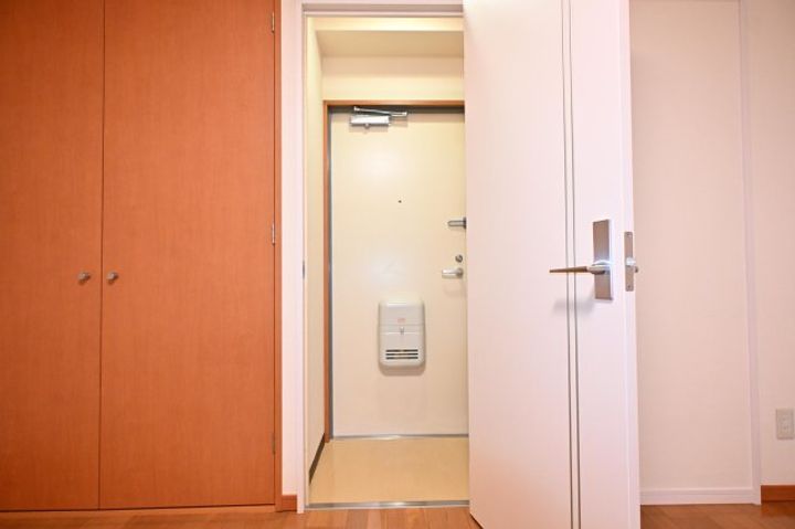 KBK高天ビルの玄関